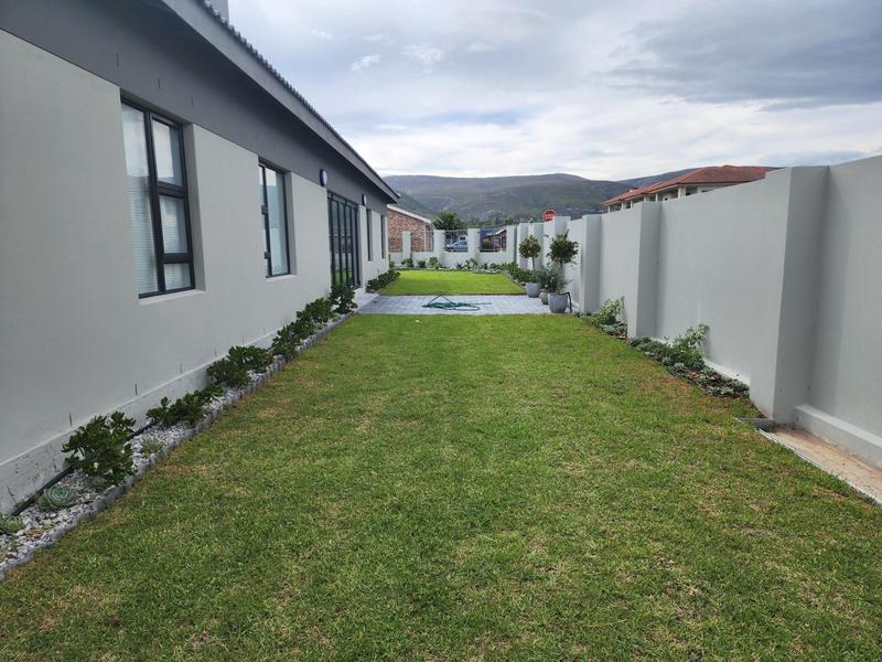 4 Bedroom Property for Sale in Franskraal Western Cape
